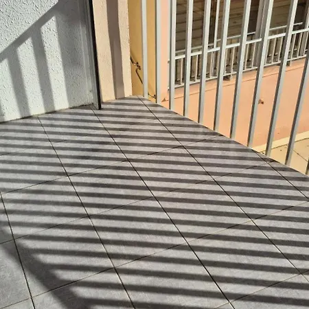 شقة Port Richelieu, Centre Port Climatise, Vue Pisicne آجد